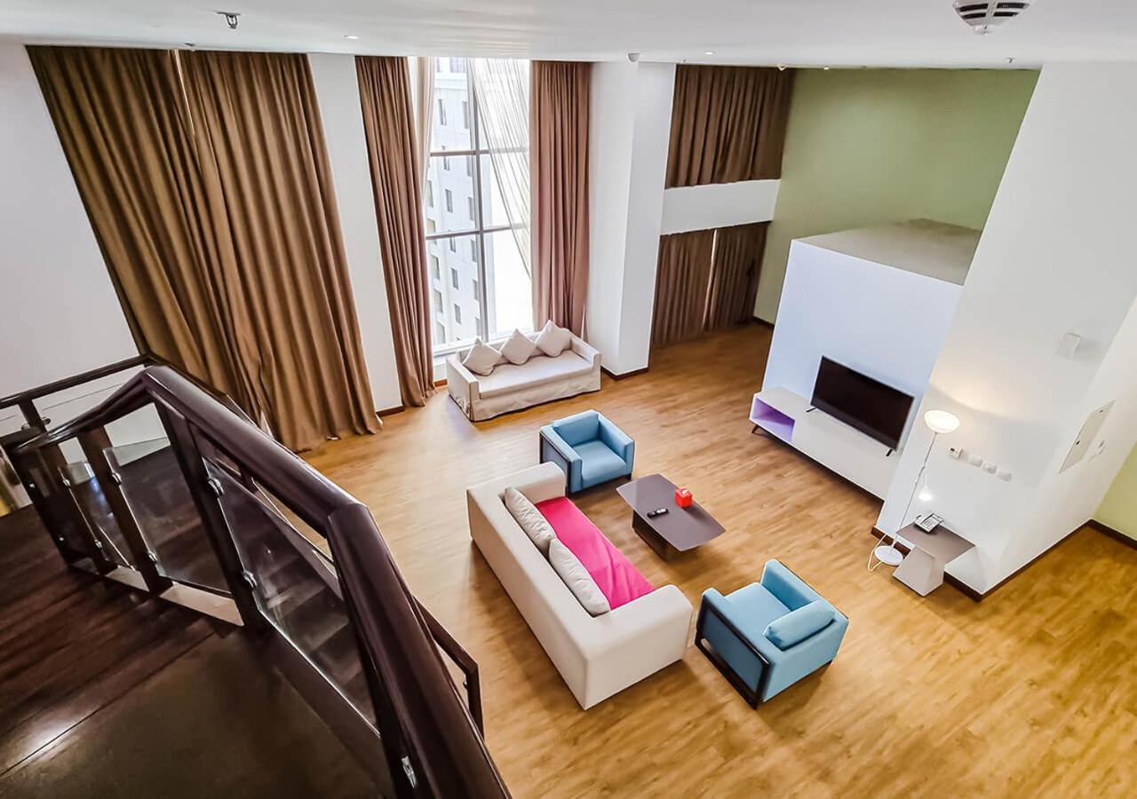 Ramada Hotel, Suites And Apartments By Wyndham Dubai Jbr Exterior foto
