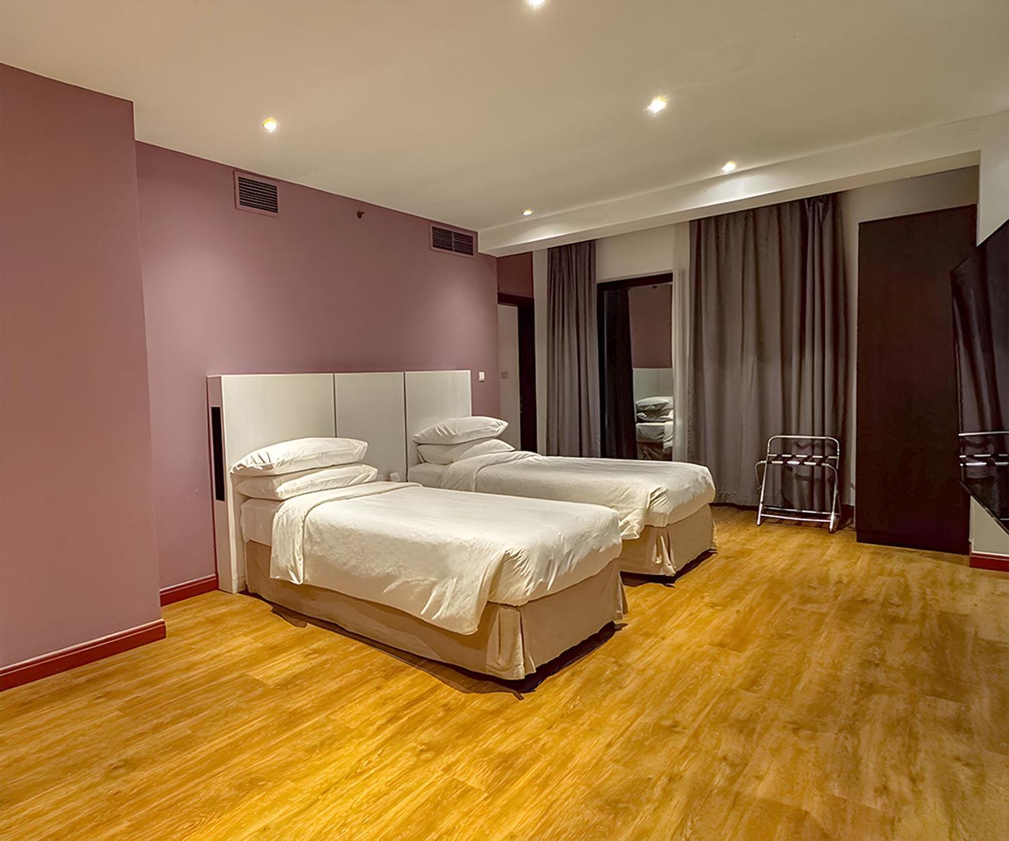 Ramada Hotel, Suites And Apartments By Wyndham Dubai Jbr Exterior foto